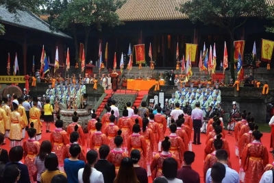 上坟是祭祀吗