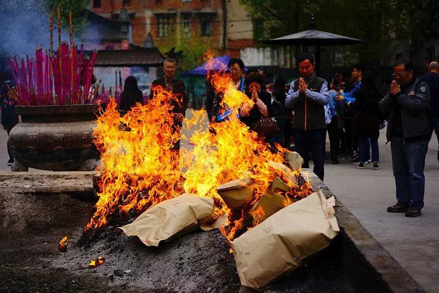 寒衣节是中国传统祭祖节日吗