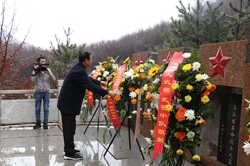 清明节祭奠英烈