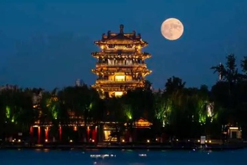 中秋节月亮是一年中最圆的吗